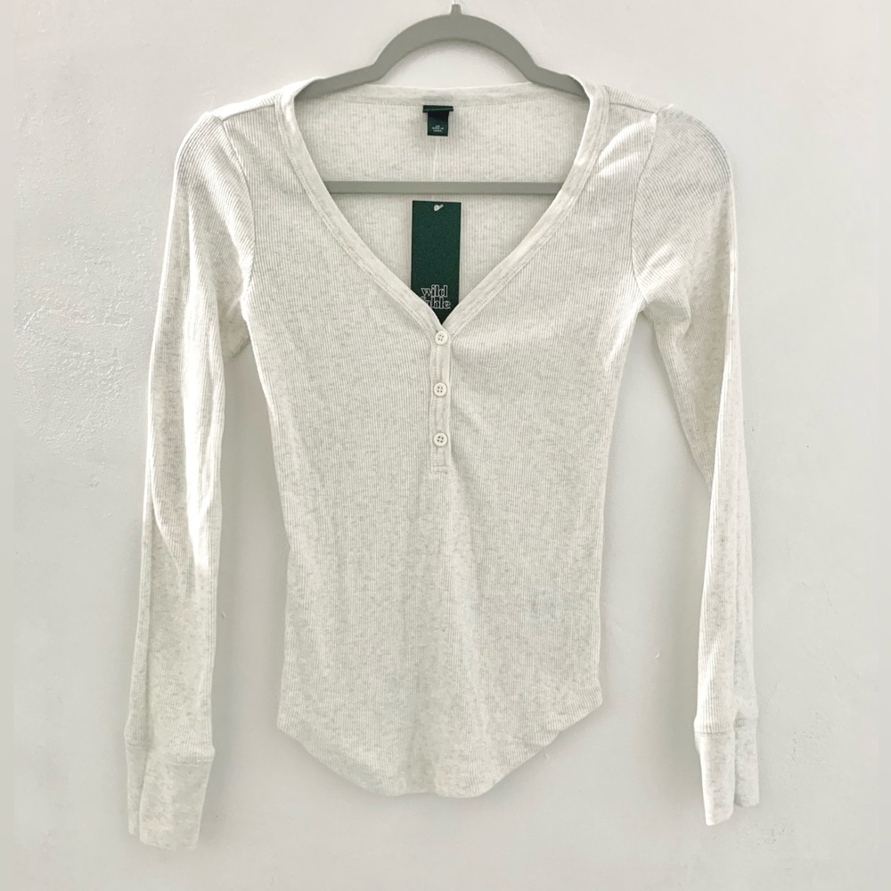 Wild Fable Heather Grey Button Up Henley Long Sleeve Shirt XS. NWT